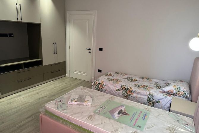 Shtepi me qera 2+1 ne Tirane - 1,200 Euro