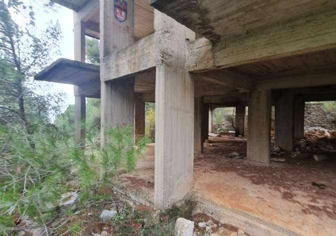 Terreno in vendita  a Santa Quaranta - 300,000 Euro