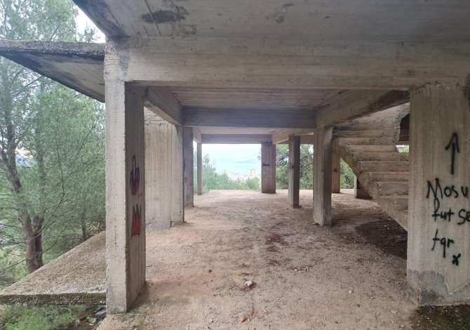 Terreno in vendita  a Santa Quaranta - 300,000 Euro