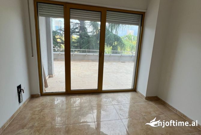 JEPET AMBIENT BIZNESI ME QIRA