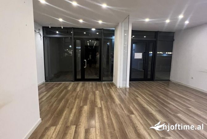 Ambient biznesi me qera 1+1 ne Tirane - 1,700 Euro