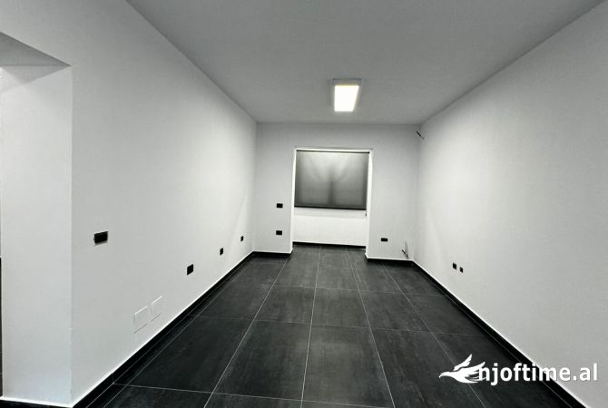 Ambient biznesi me qera 3+1 ne Tirane - 600 Euro