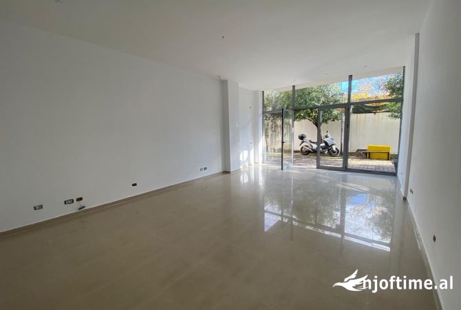 Ambient biznesi me qera 1+1 ne Tirane - 300 Euro