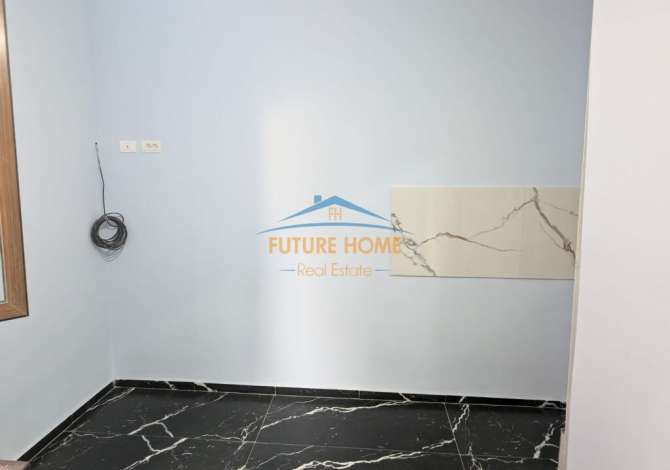 Shtepi ne shitje Apartament ne Tirane, Garsoniere, Mobilimi Pjeserisht e mobiluar, Pagesa 41,000  Euro.