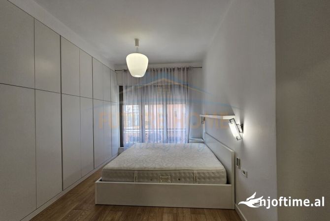 Shtepi me qera 2+1 ne Tirane - 1,200 Euro