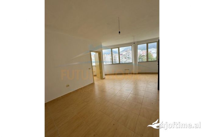 Shtepi ne shitje 1+1 ne Tirane - 58,000 Euro
