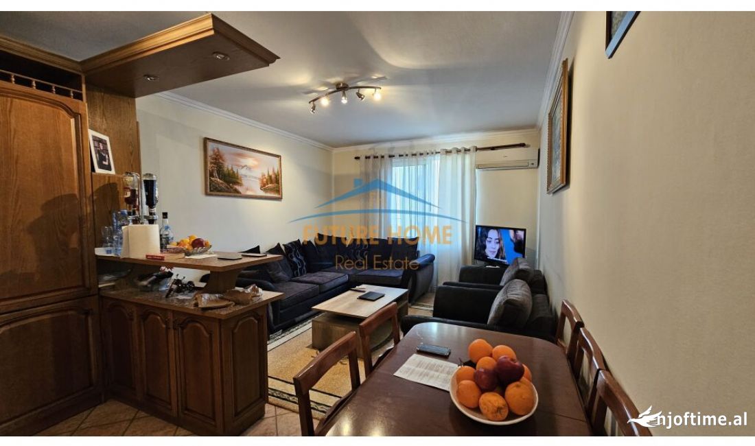 Shtepi ne shitje Apartament ne Tirane, 2+1, Mobilimi E mobiluar, Pagesa 224,000  Euro.