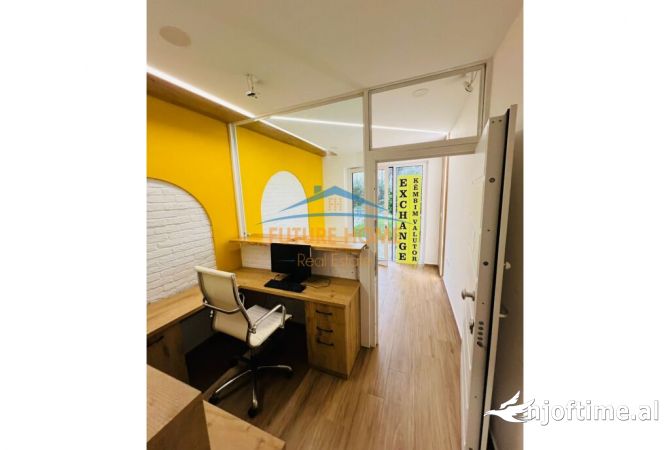 Ambient biznesi me qera 3+1 ne Tirane - 300 Euro