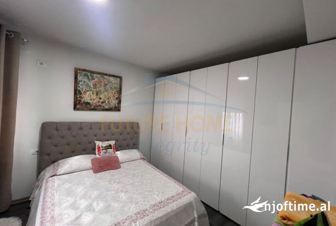 Shtepi ne shitje Apartament ne Tirane, 3+1, Mobilimi E mobiluar, Pagesa 155,000  Euro.