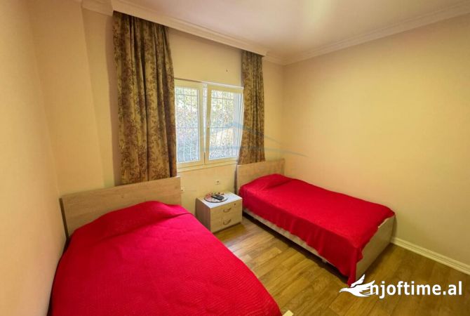 Shtepi me qera Apartament ne Tirane, 2+1, Mobilimi E mobiluar, Pagesa 850  Euro.