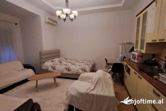 Shtepi me qera Garsoniere ne Tirane - 430 Euro