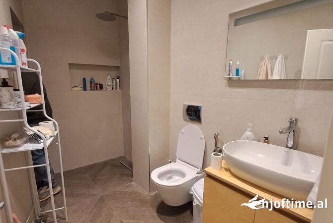 Shtepi me qera Garsoniere ne Tirane - 430 Euro