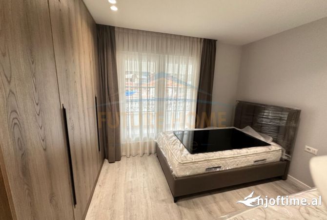 Shtepi me qera 6+1 ne Tirane - 3,500 Euro