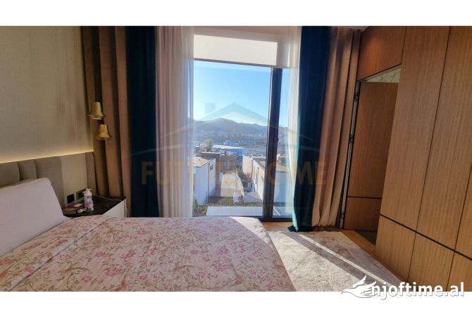 Shtepi ne shitje Vila Luksoze ne Tirane, 4+1, Mobilimi E mobiluar, Pagesa 1,000,000  Euro.