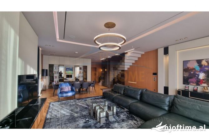 Shtepi ne shitje Vila Luksoze ne Tirane, 4+1, Mobilimi E mobiluar, Pagesa 1,000,000  Euro.