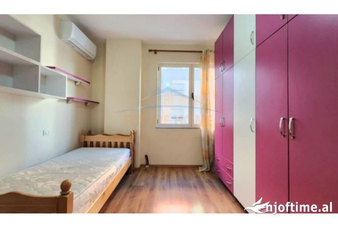 Shtepi me qera Apartament ne Tirane, 2+1, Mobilimi E mobiluar, Pagesa 500  Euro.