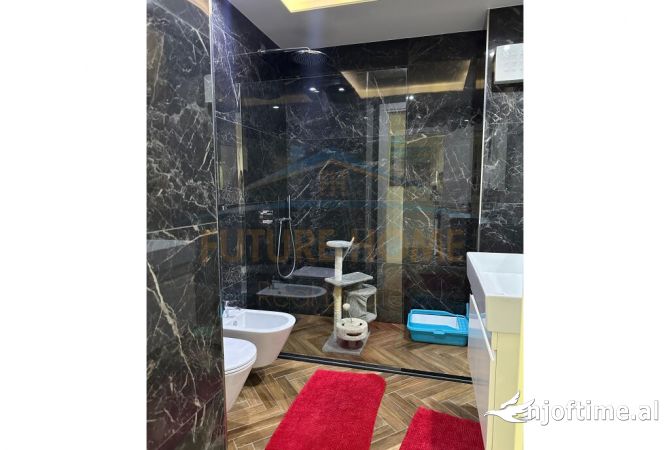 Shtepi ne shitje Duplex(shtepi me 2 kate) ne Tirane, 2+1, Mobilimi E mobiluar, Pagesa 436,000  Euro.