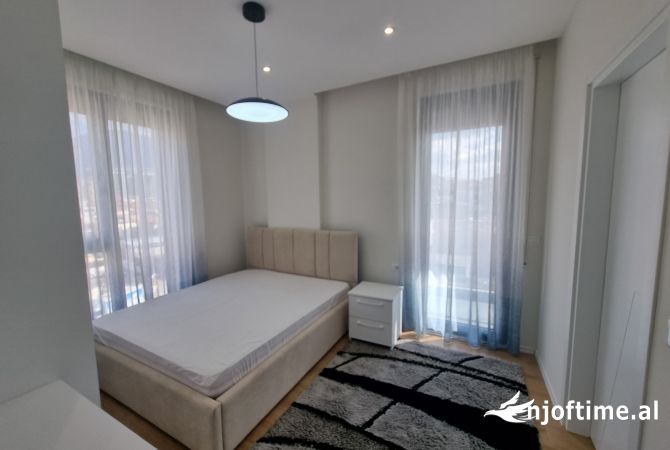 Shtepi me qera Apartament ne Tirane, 2+1, Mobilimi E mobiluar, Pagesa 750  Euro.