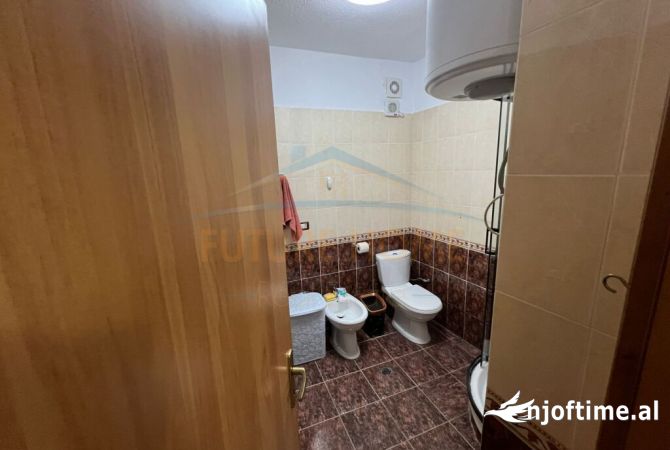 Shtepi me qera Apartament ne Tirane, 1+1, Mobilimi E mobiluar, Pagesa 450  Euro.