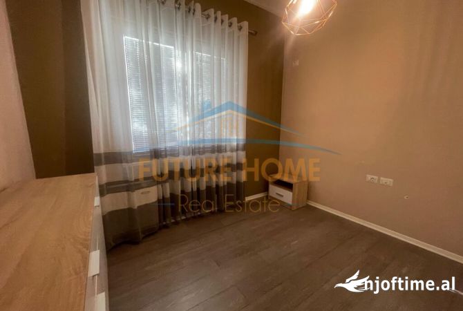 Shtepi me qera Apartament ne Tirane, 2+1, Mobilimi E mobiluar, Pagesa 800  Euro.