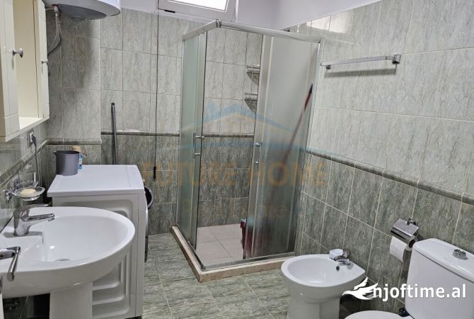 Shtepi me qera Apartament ne Tirane, 1+1, Mobilimi E mobiluar, Pagesa 550  Euro.