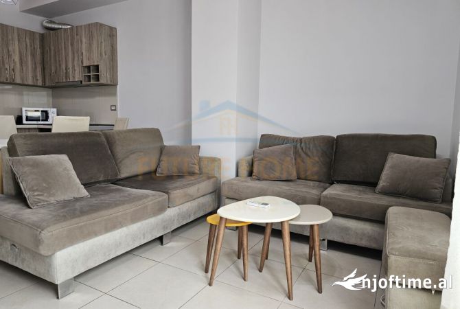 Shtepi me qera Apartament ne Tirane, 1+1, Mobilimi E mobiluar, Pagesa 550  Euro.