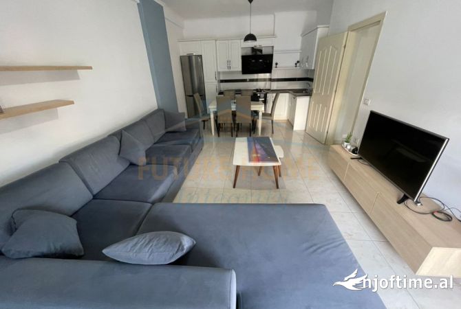 Shtepi me qera Apartament ne Tirane, 2+1, Mobilimi E mobiluar, Pagesa 450  Euro.
