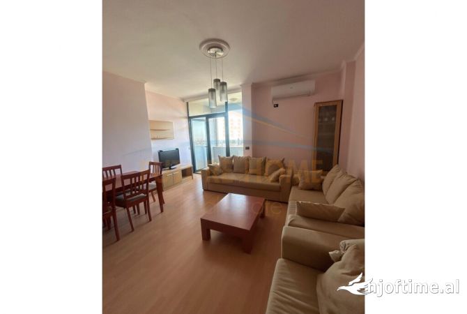 Shtepi me qera 2+1 ne Tirane - 400 Euro