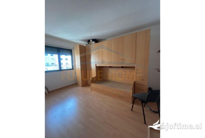 Shtepi me qera Apartament ne Tirane, 2+1, Mobilimi E mobiluar, Pagesa 400  Euro.