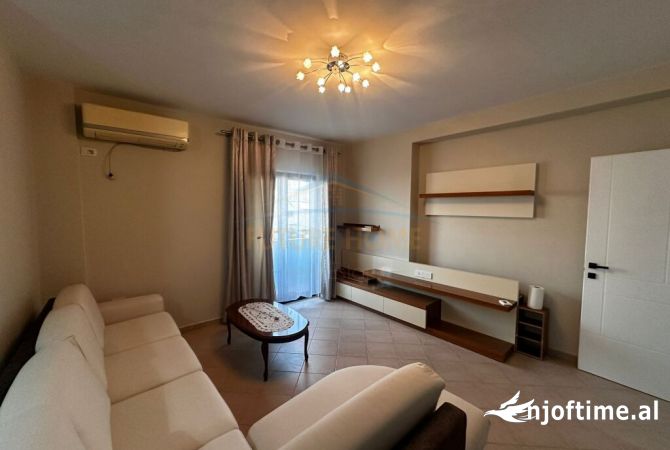 Shtepi me qera Apartament ne Tirane, 1+1, Mobilimi E mobiluar, Pagesa 450  Euro.