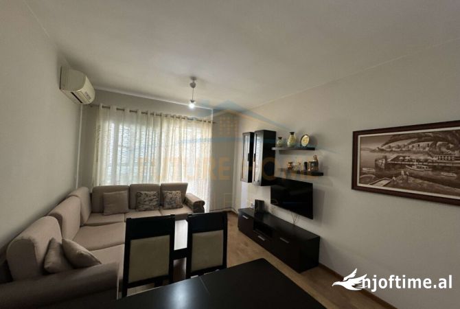 Shtepi me qera 2+1 ne Tirane - 450 Euro