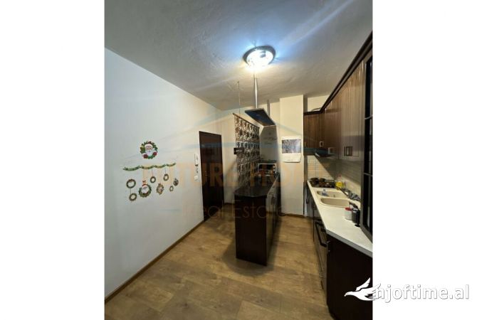 Shtepi me qera 2+1 ne Tirane - 450 Euro