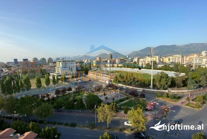 Ambient biznesi me qera 3+1 ne Tirane - 1,500 Euro