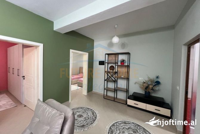 Shtepi me qera Apartament ne Tirane, 2+1, Mobilimi E mobiluar, Pagesa 650  Euro.