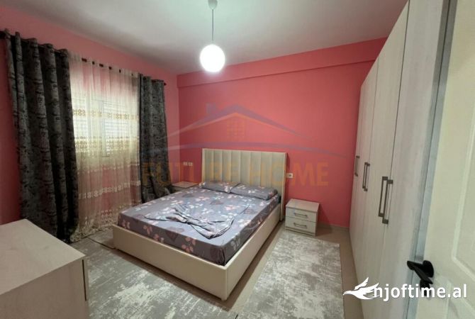 Shtepi me qera Apartament ne Tirane, 2+1, Mobilimi E mobiluar, Pagesa 650  Euro.