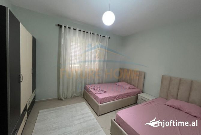 Shtepi me qera Apartament ne Tirane, 2+1, Mobilimi E mobiluar, Pagesa 650  Euro.