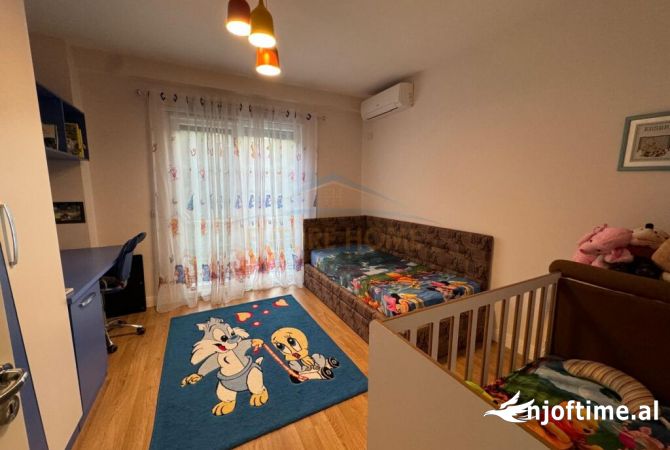 Shtepi ne shitje Apartament ne Tirane, 2+1, Mobilimi E mobiluar, Pagesa 225,000  Euro.