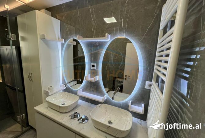 Shtepi ne shitje Apartament ne Tirane, 2+1, Mobilimi E mobiluar, Pagesa 130,000  Euro.