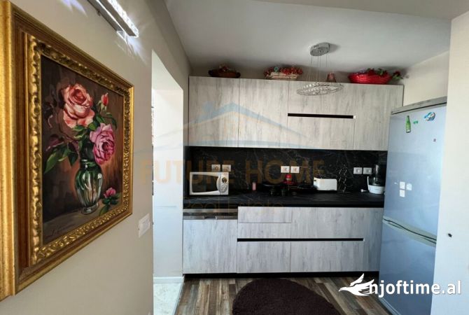 Shtepi ne shitje Apartament ne Tirane, 2+1, Mobilimi E mobiluar, Pagesa 130,000  Euro.