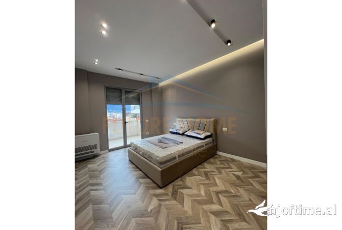 Shtepi me qera Apartament ne Tirane, 2+1, Mobilimi E mobiluar, Pagesa 1,200  Euro.