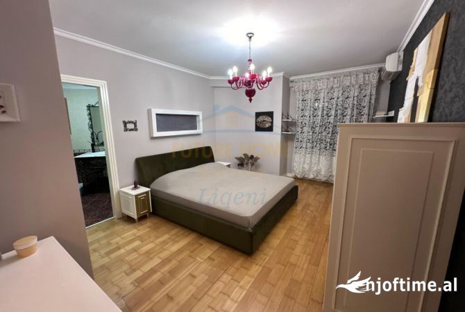 Shtepi me qera Apartament ne Tirane, 2+1, Mobilimi E mobiluar, Pagesa 850  Euro.