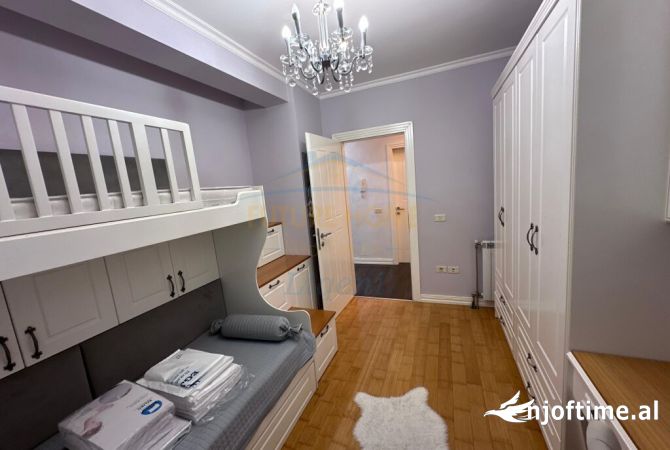 Shtepi me qera Apartament ne Tirane, 2+1, Mobilimi E mobiluar, Pagesa 850  Euro.