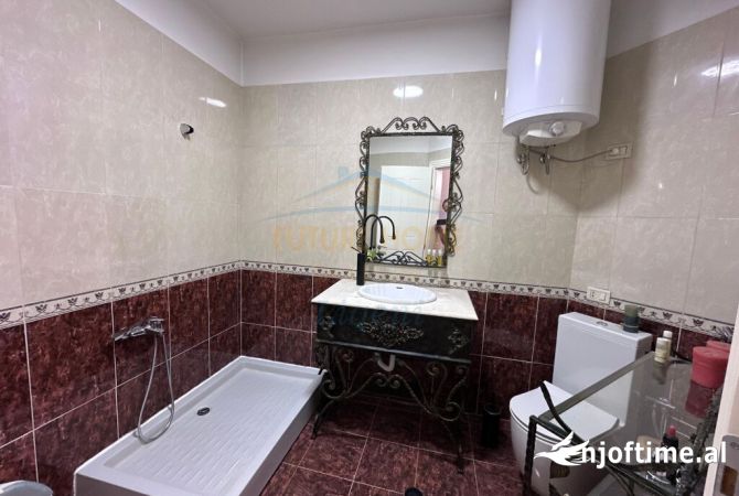 Shtepi me qera Apartament ne Tirane, 2+1, Mobilimi E mobiluar, Pagesa 850  Euro.