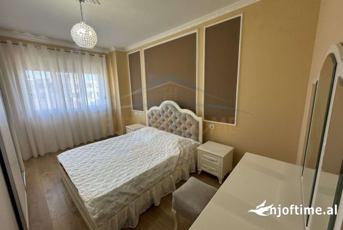 Shtepi me qera Apartament ne Tirane, 2+1, Mobilimi E mobiluar, Pagesa 550  Euro.