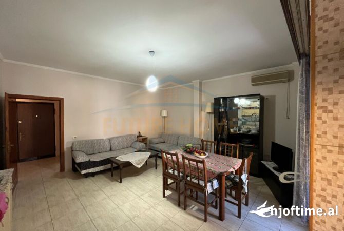 Shtepi me qera Apartament ne Tirane, 2+1, Mobilimi E mobiluar, Pagesa 500  Euro.