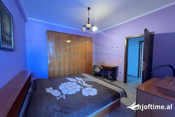 Shtepi me qera Apartament ne Tirane, 2+1, Mobilimi E mobiluar, Pagesa 450  Euro.