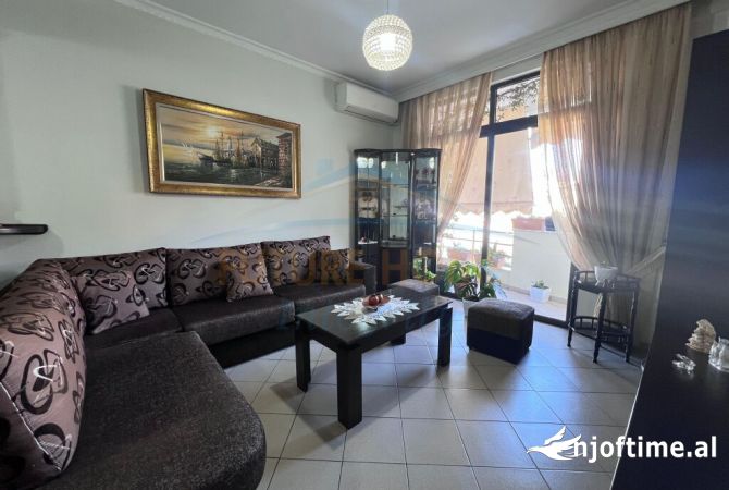 Shtepi me qera Apartament ne Tirane, 2+1, Mobilimi E mobiluar, Pagesa 450  Euro.