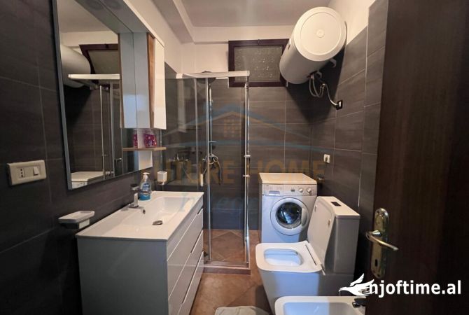 Shtepi me qera Apartament ne Tirane, 2+1, Mobilimi E mobiluar, Pagesa 450  Euro.