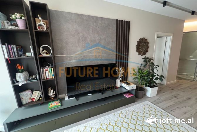 Shtepi ne shitje Apartament ne Tirane, 3+1, Mobilimi E mobiluar, Pagesa 369,000  Euro.