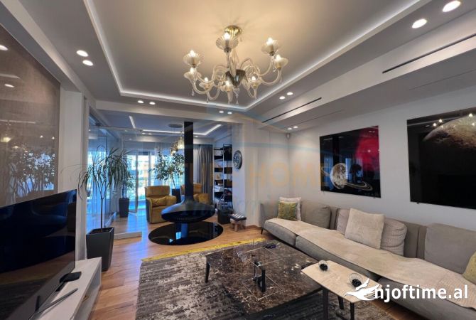 Shtepi me qera Vila Luksoze ne Tirane, 3+1, Mobilimi E mobiluar, Pagesa 3,500  Euro.